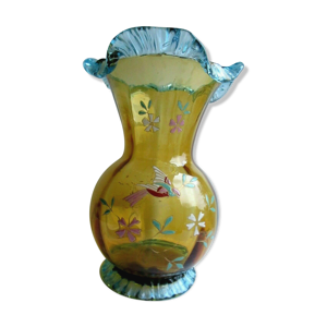 Vase en verre bleu et