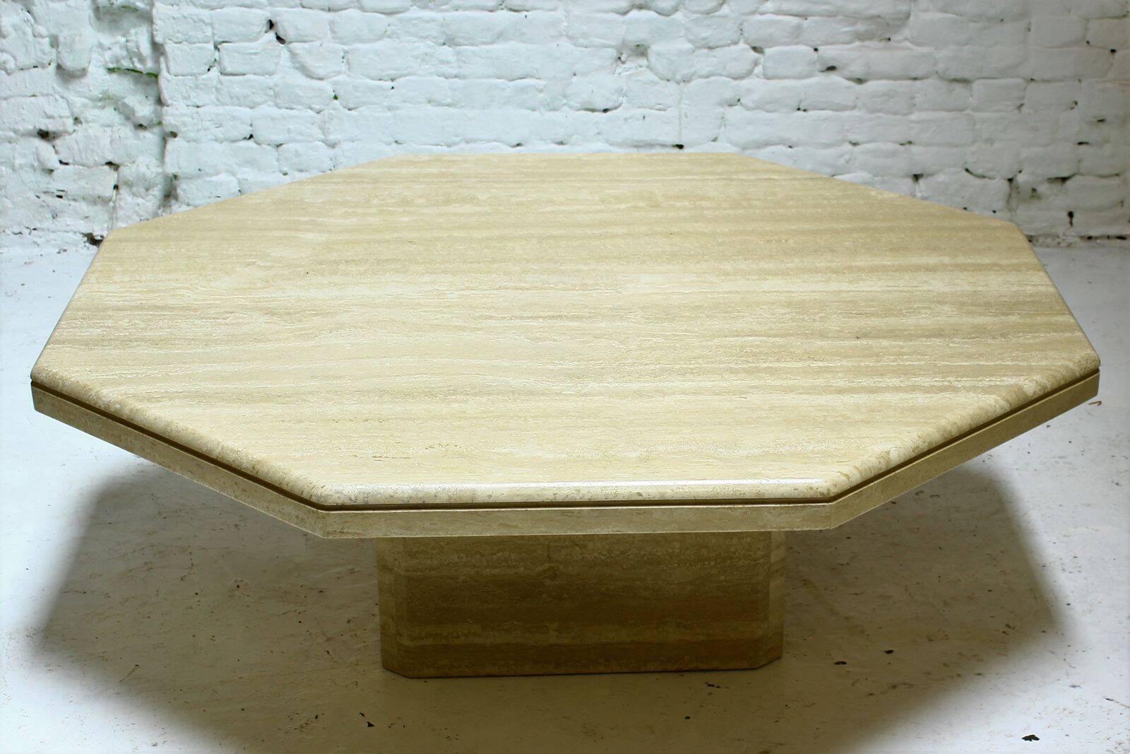 Table basse italienne en travertin, années 1970