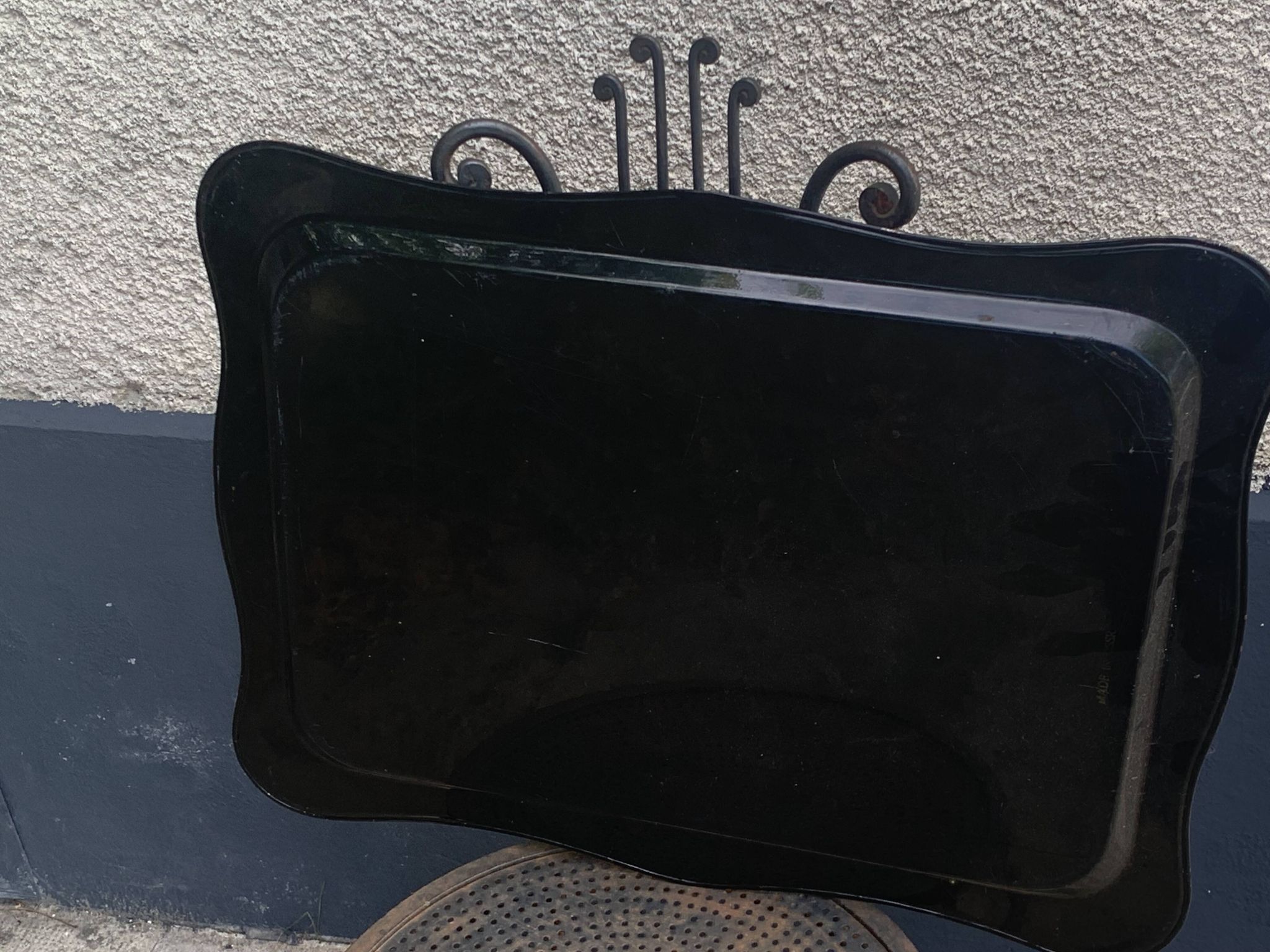 Plateau rectangulaire noir fleurs peintes à la main vintage et bohème