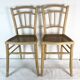 Paire de chaises cannées en bois clair