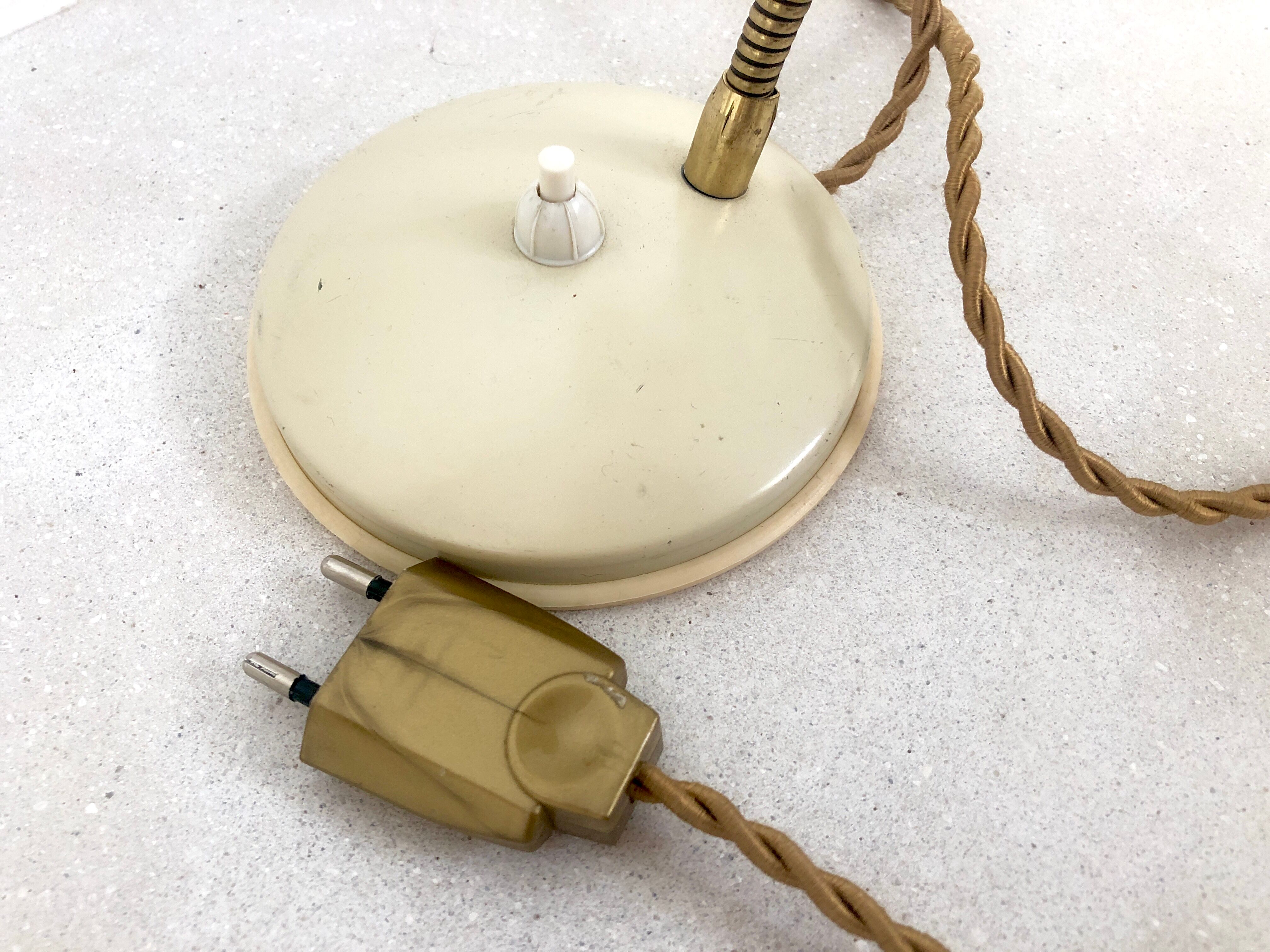 50s bedside lamp cream color