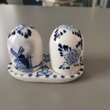 Salt, pepper and support