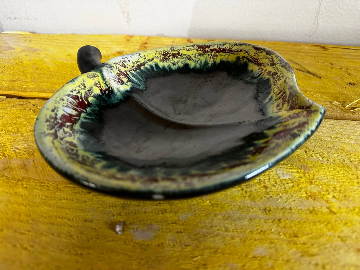 Vintage Ceramic Apple-Shaped Bowl/Trinket Dish