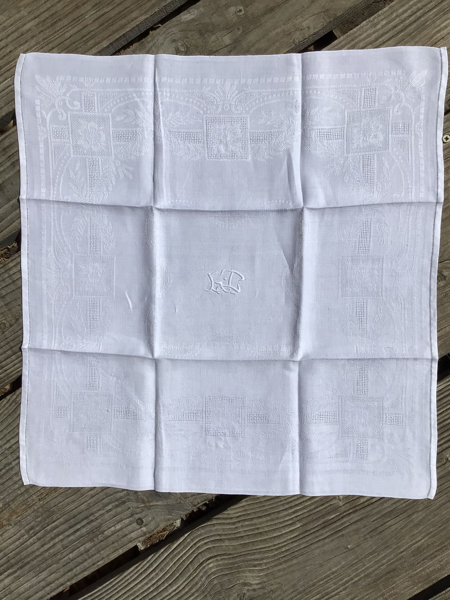 11 square napkins GC floral damask with cutwork