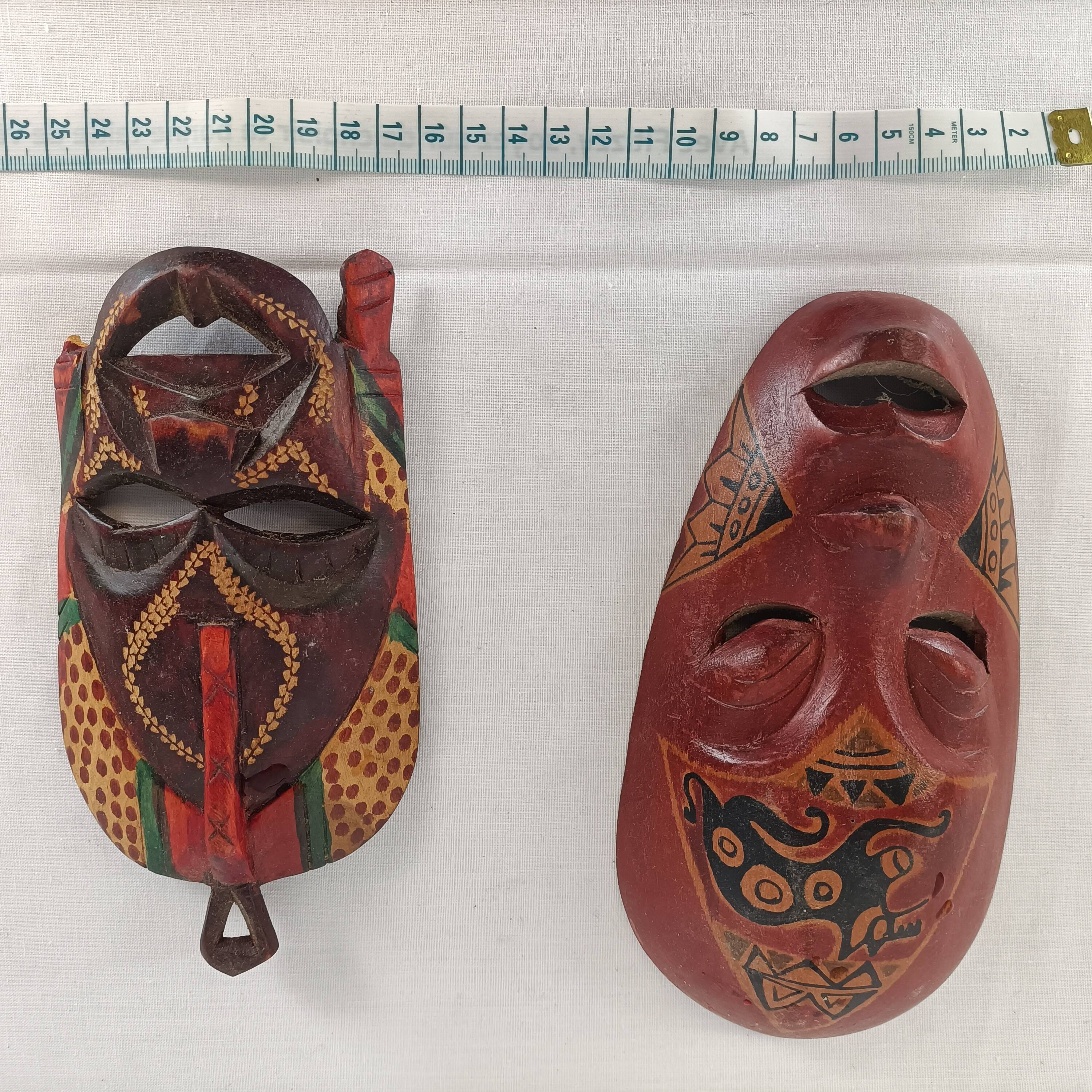 Set of decorative African Indonesian tribal masks Z015