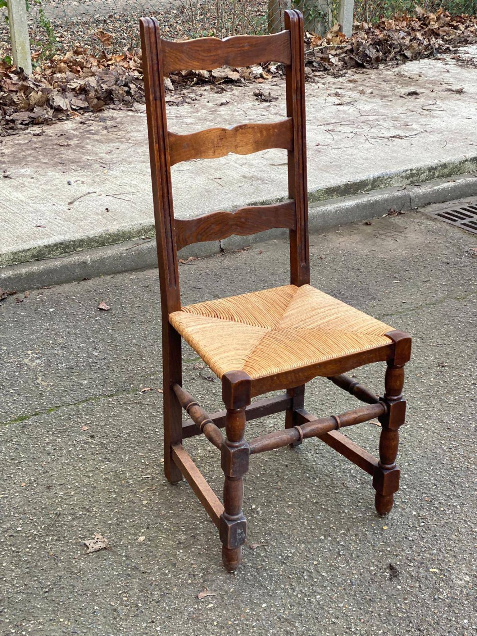 Chaise de salle à manger bois massif paillée