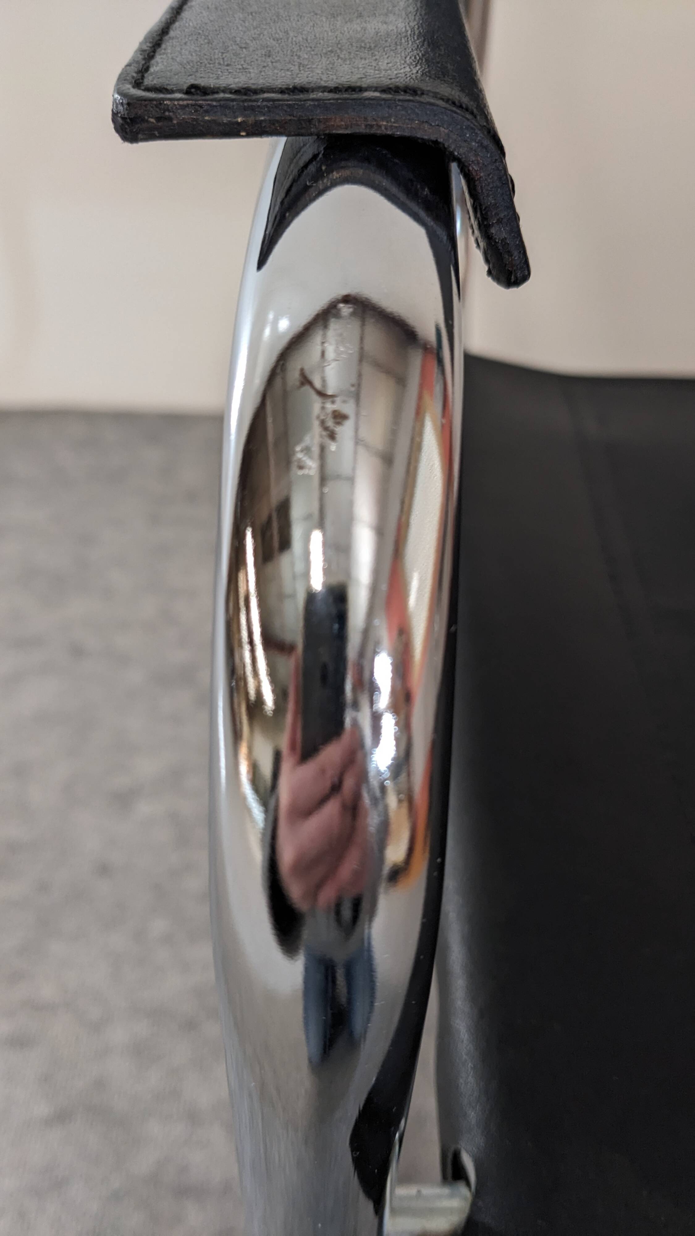 Pair of mg5 cantilever armchairs from the 60s/70s