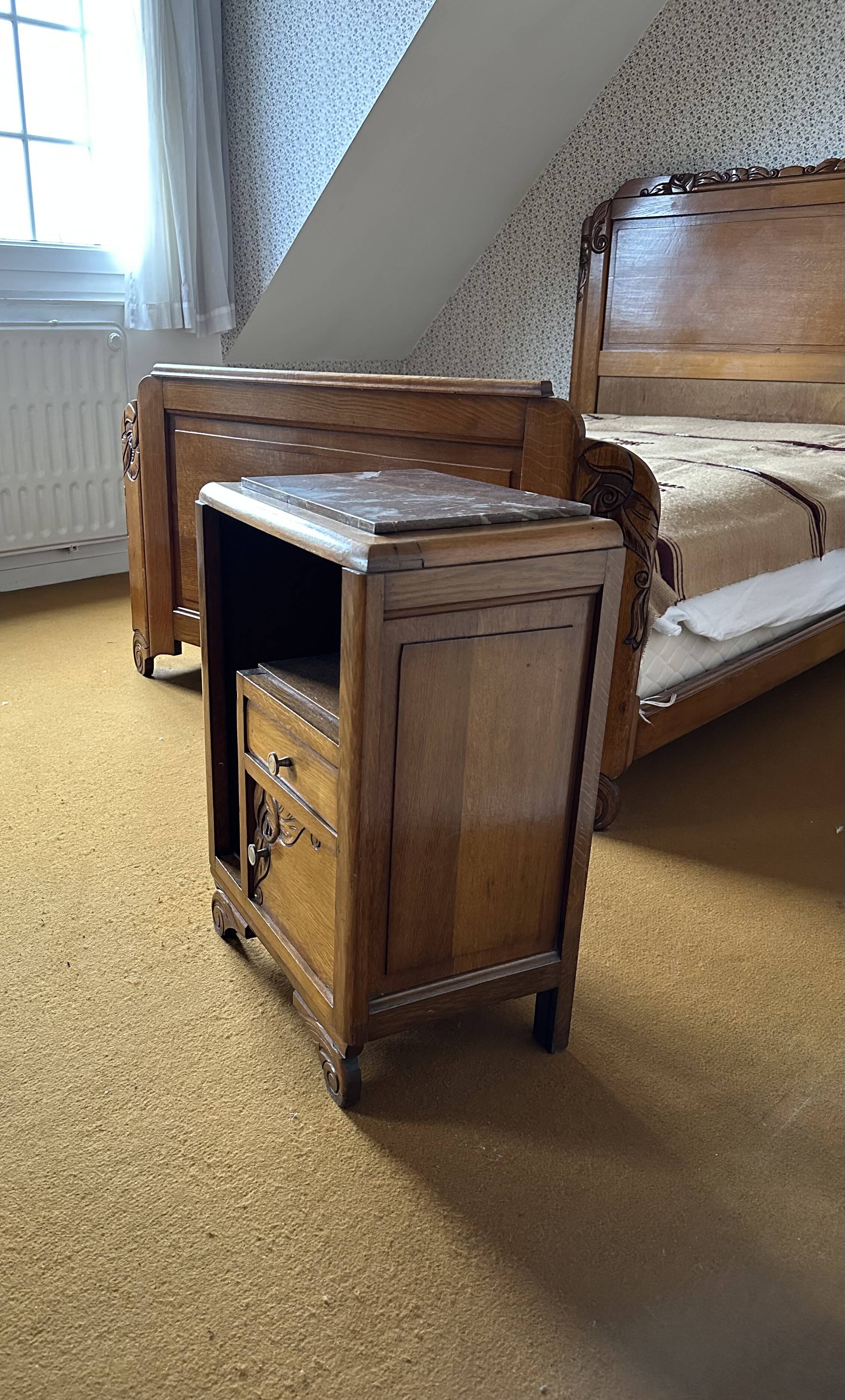 Art Deco bedside table in wood and pink marble