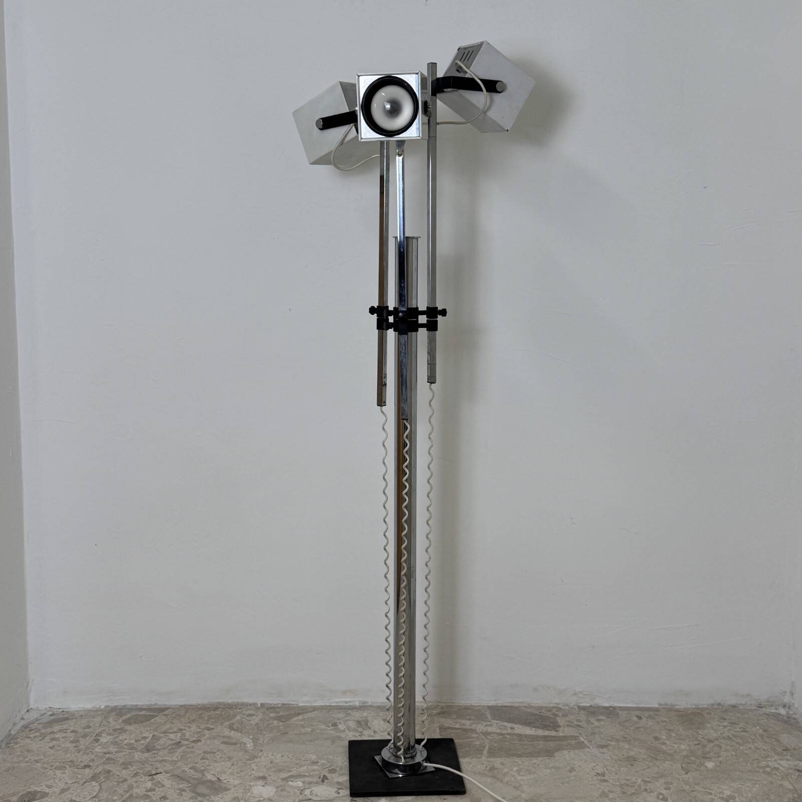 Lampada da Terra Lucitalia Design Pat Hoffman Tre Faretti Cubici Orientabil
