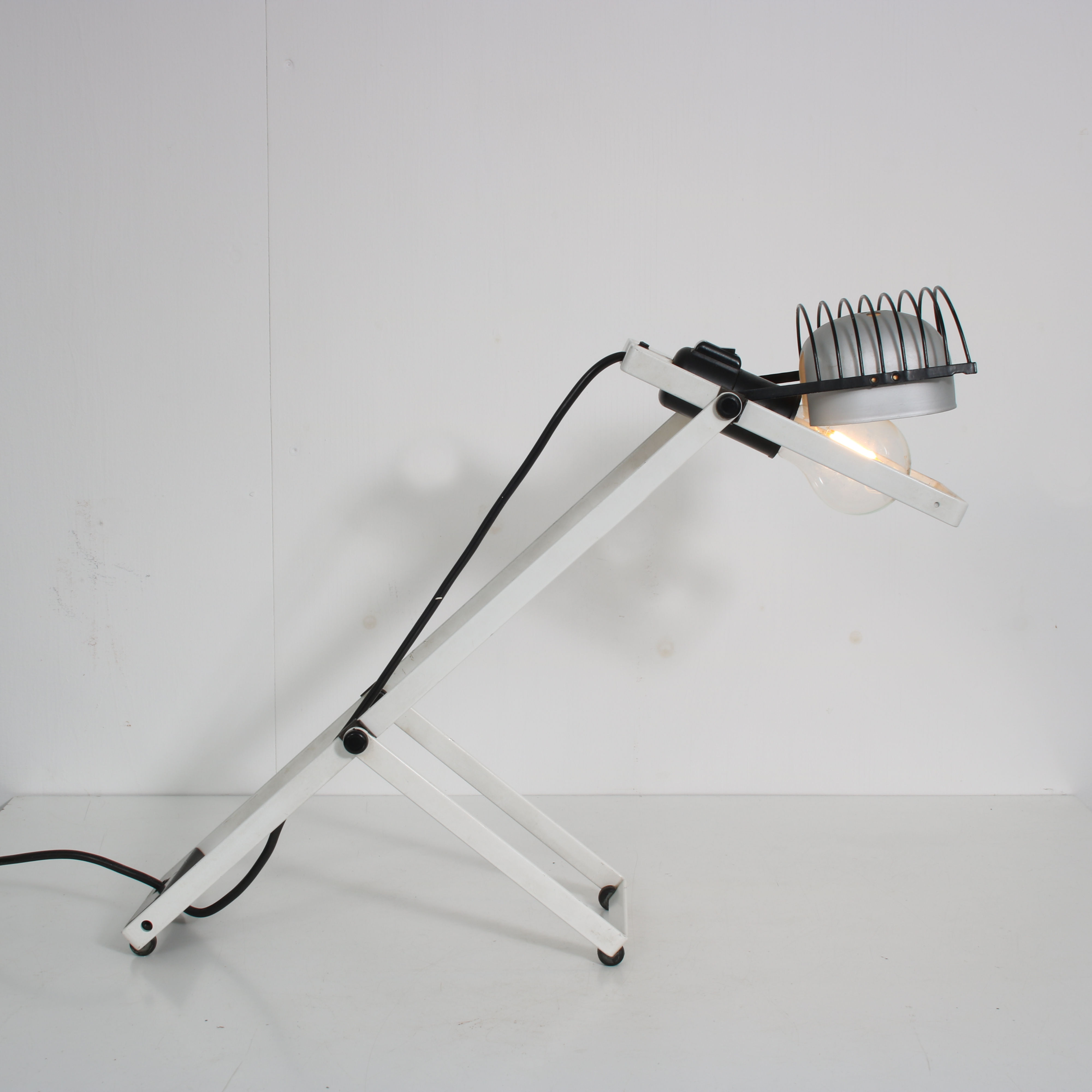 1980s “Synthesi” Table lamp by Ernesto Gismondi for Artemide, Italy