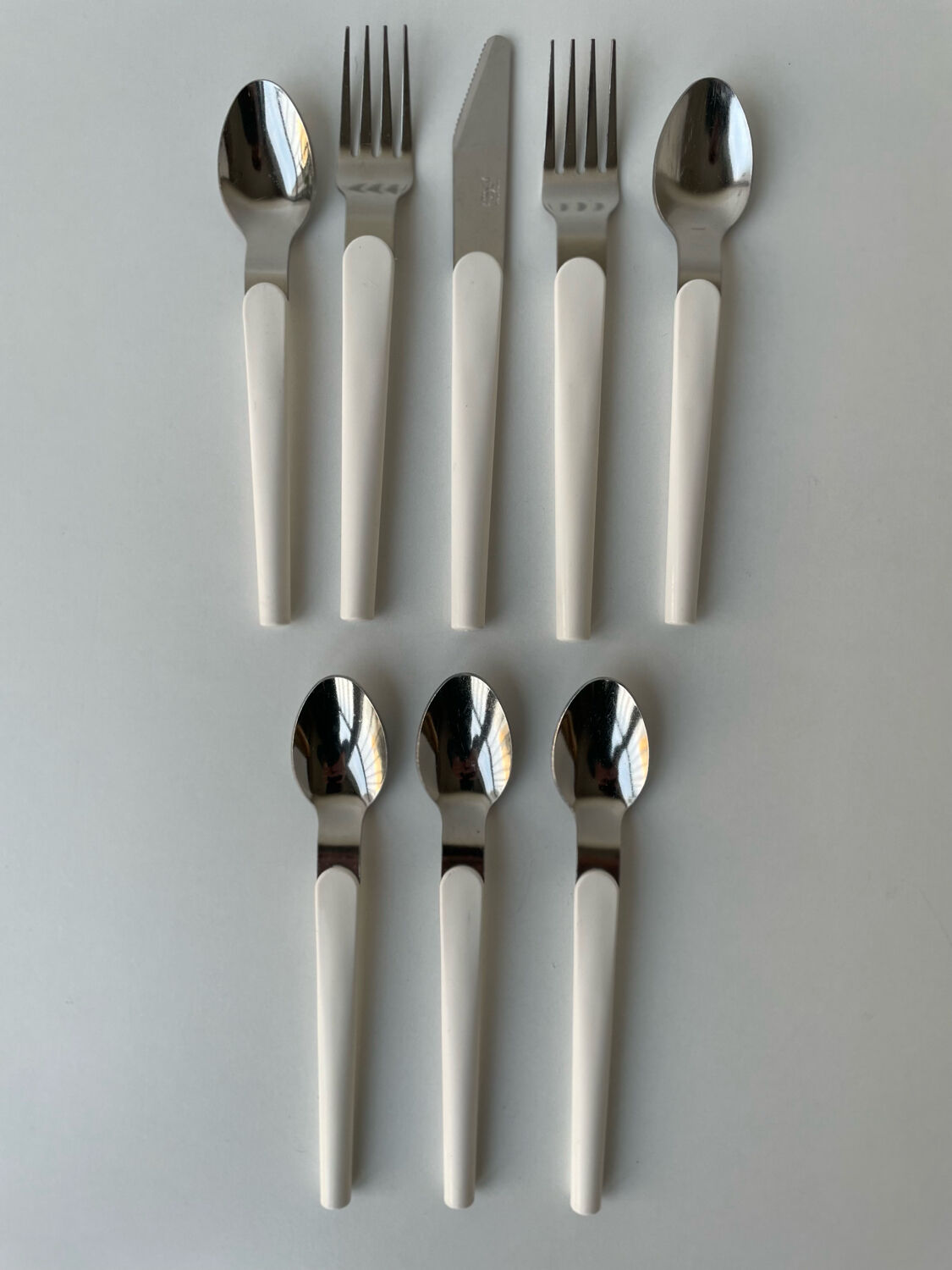 8 cutlery Air France RADI designers