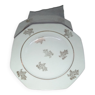 Lot de 4 assiettes en porcelaine de limoges