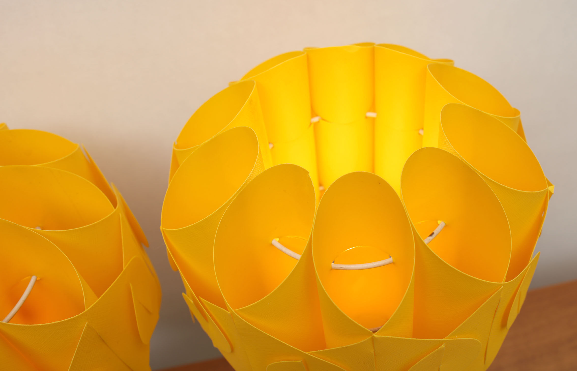 2 Tulip Tablelamps yellow 1970s