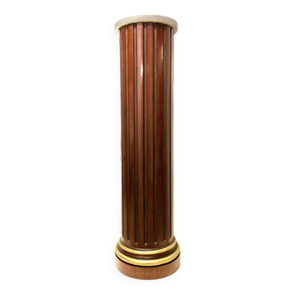 Fluted cylindrical column in mahogany and brass in the neoclassical style. 19th century.
