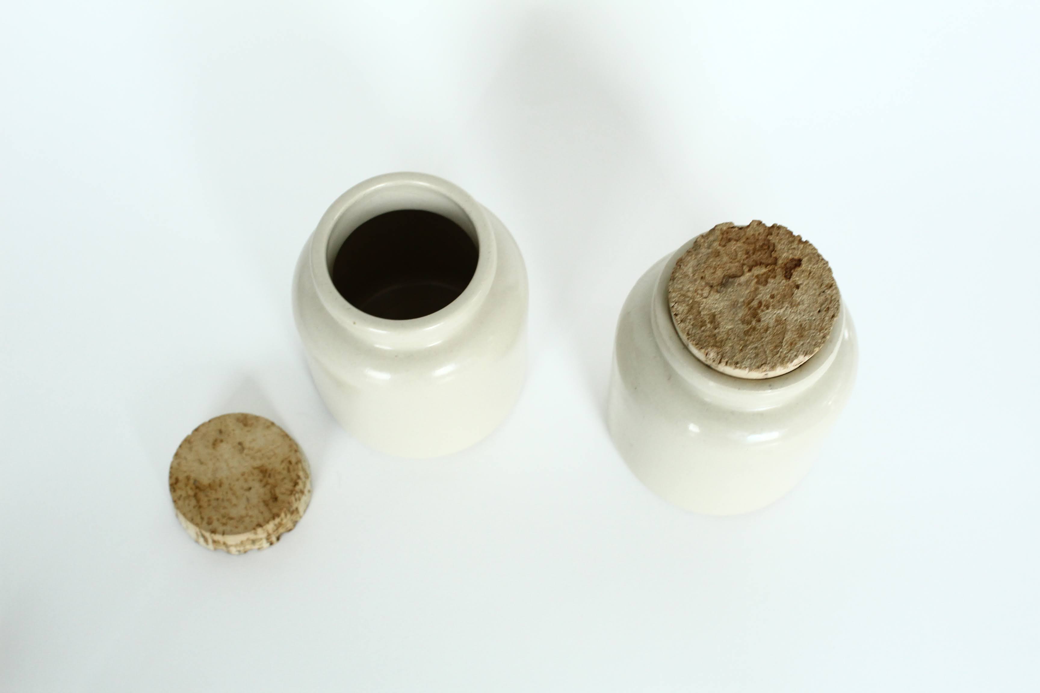 Lot de 2 pots à moutarde en grès