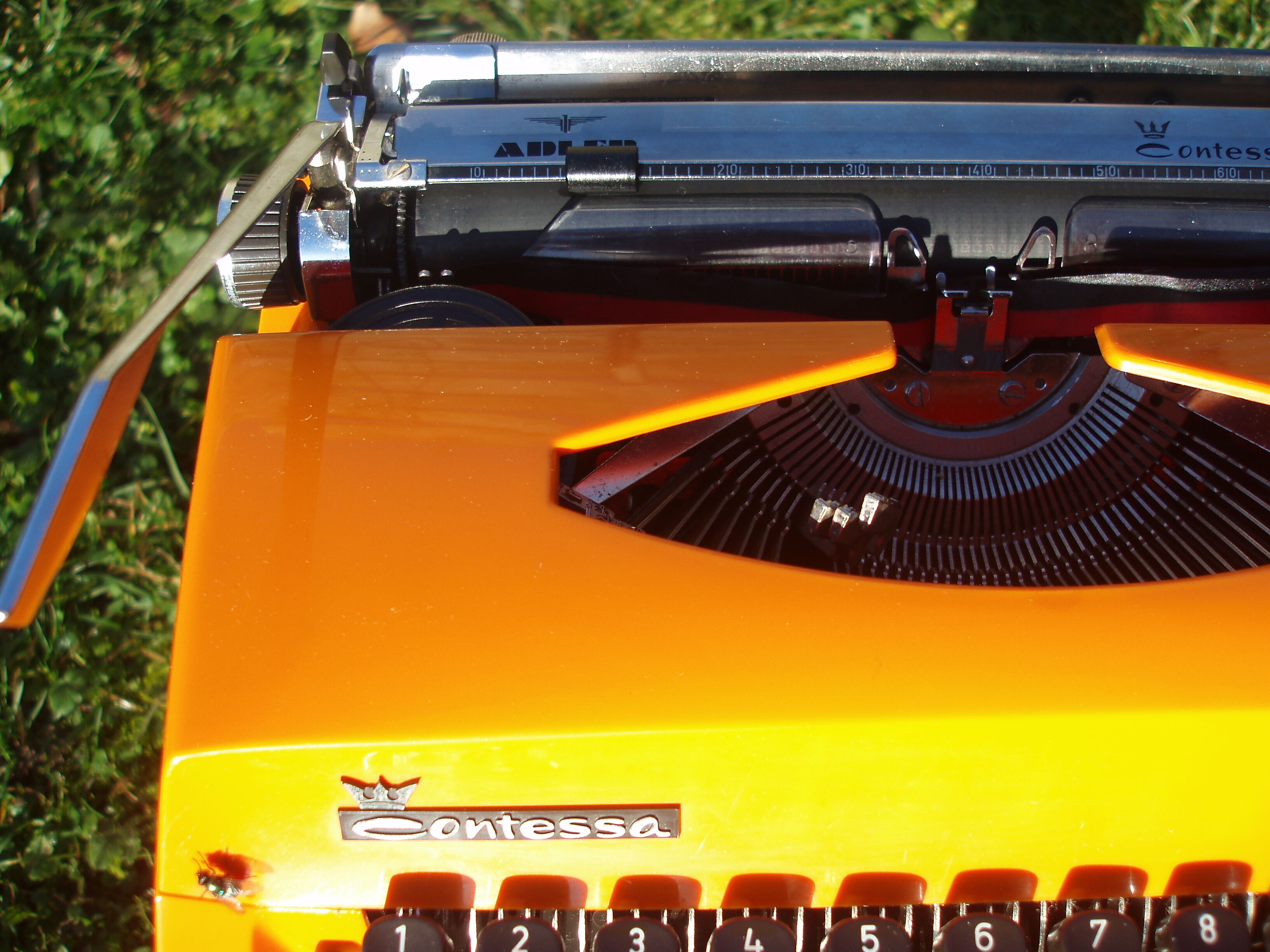 Machine a écrire  révisée Adler Contessa de luxe avec sacoche