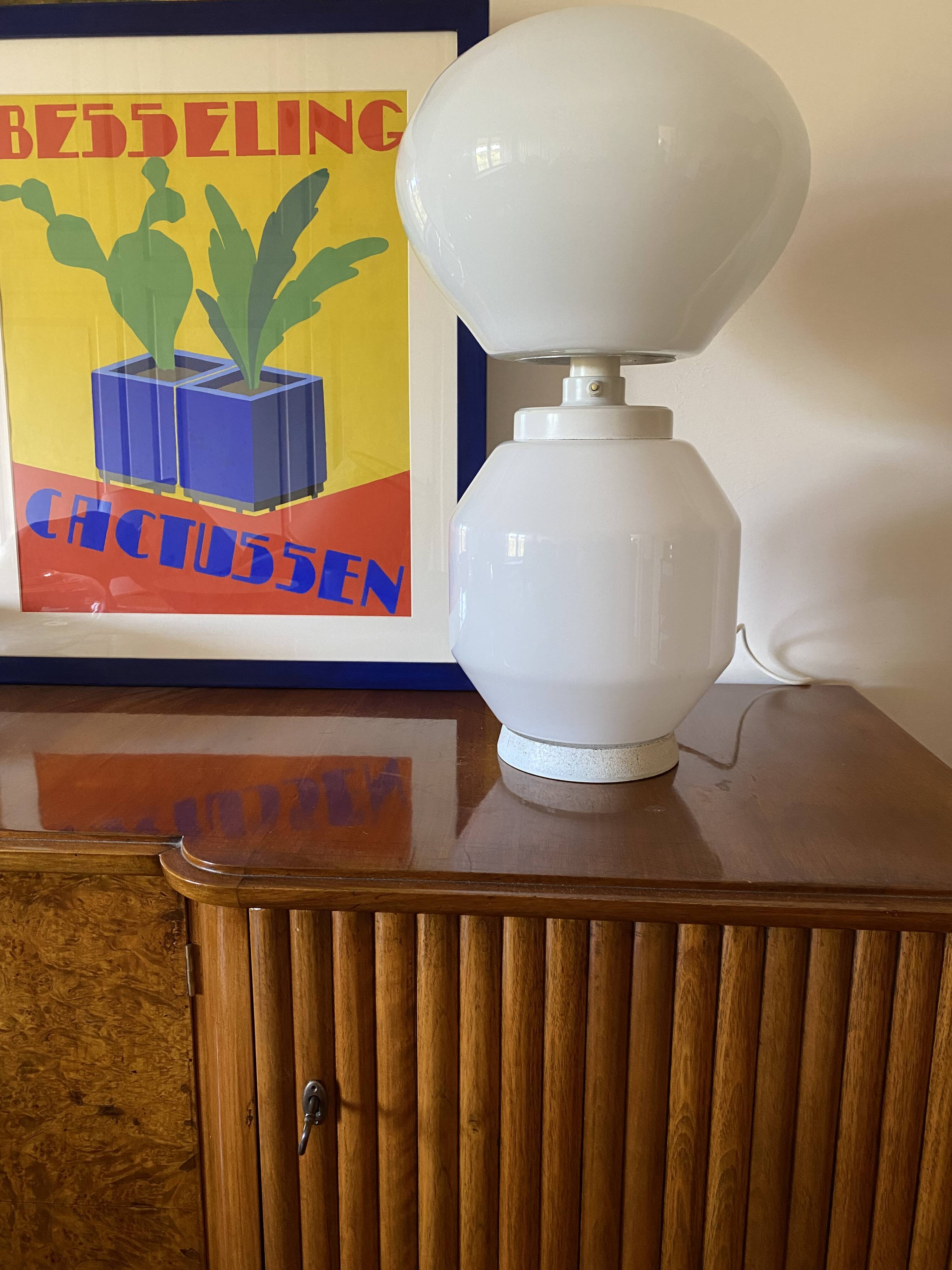 Space Age white glass table lamp, Faver Italy 1970s