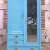 Parisian hotel wardrobe from the 1930s