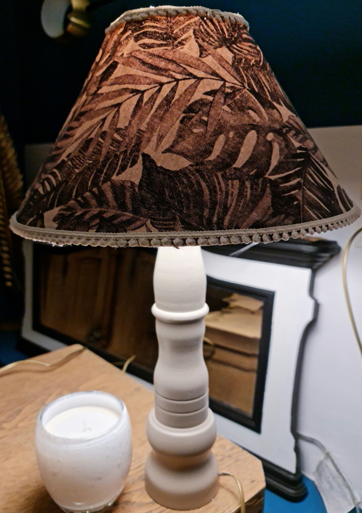 Lamp foot wood cabinetmaker color pepper abbat day jungle fabrics beige and black