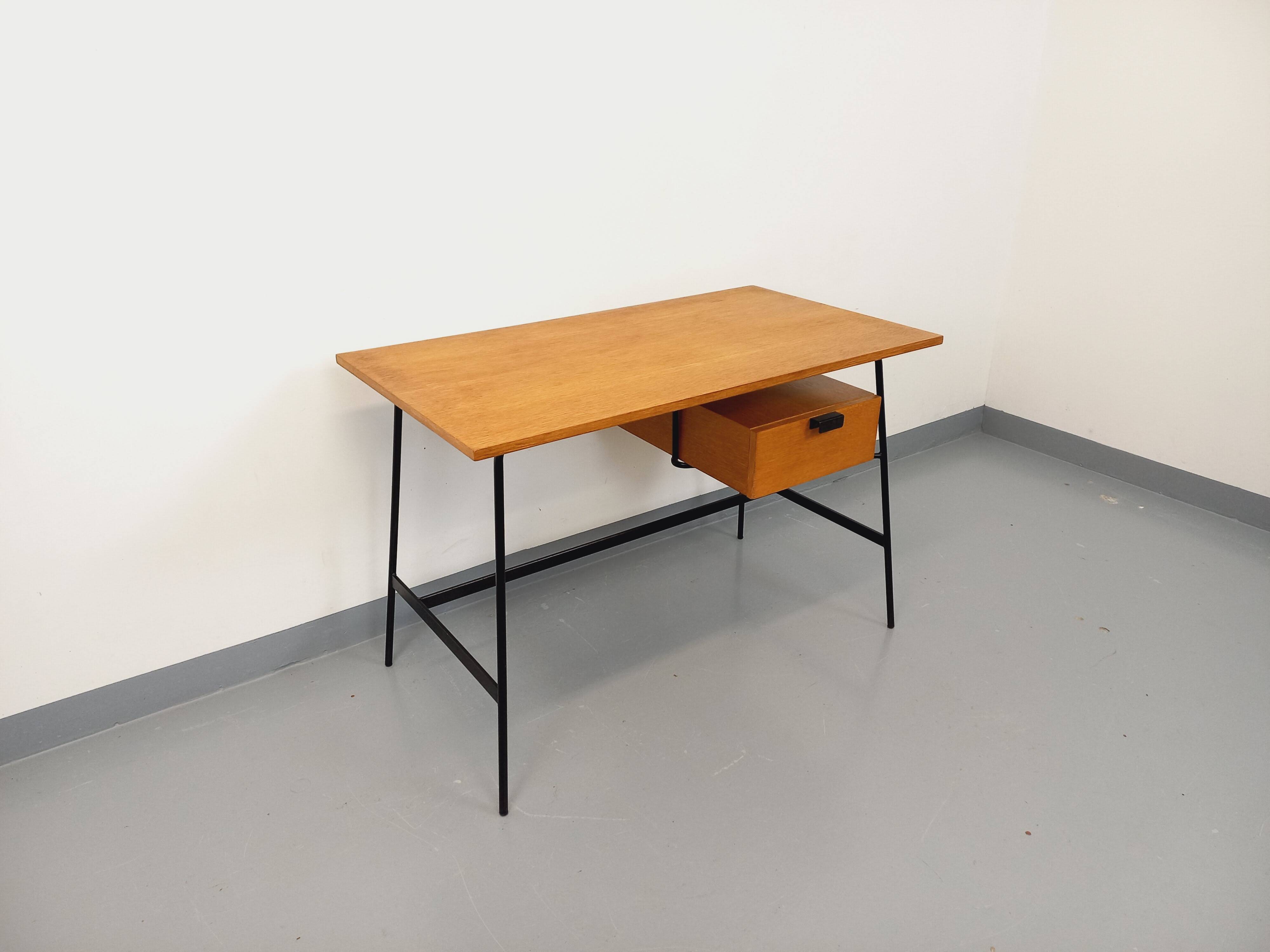 Pierre Paulin vintage modernist desk in oak wood and black metal
