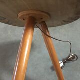 Tripod tablet lamppost