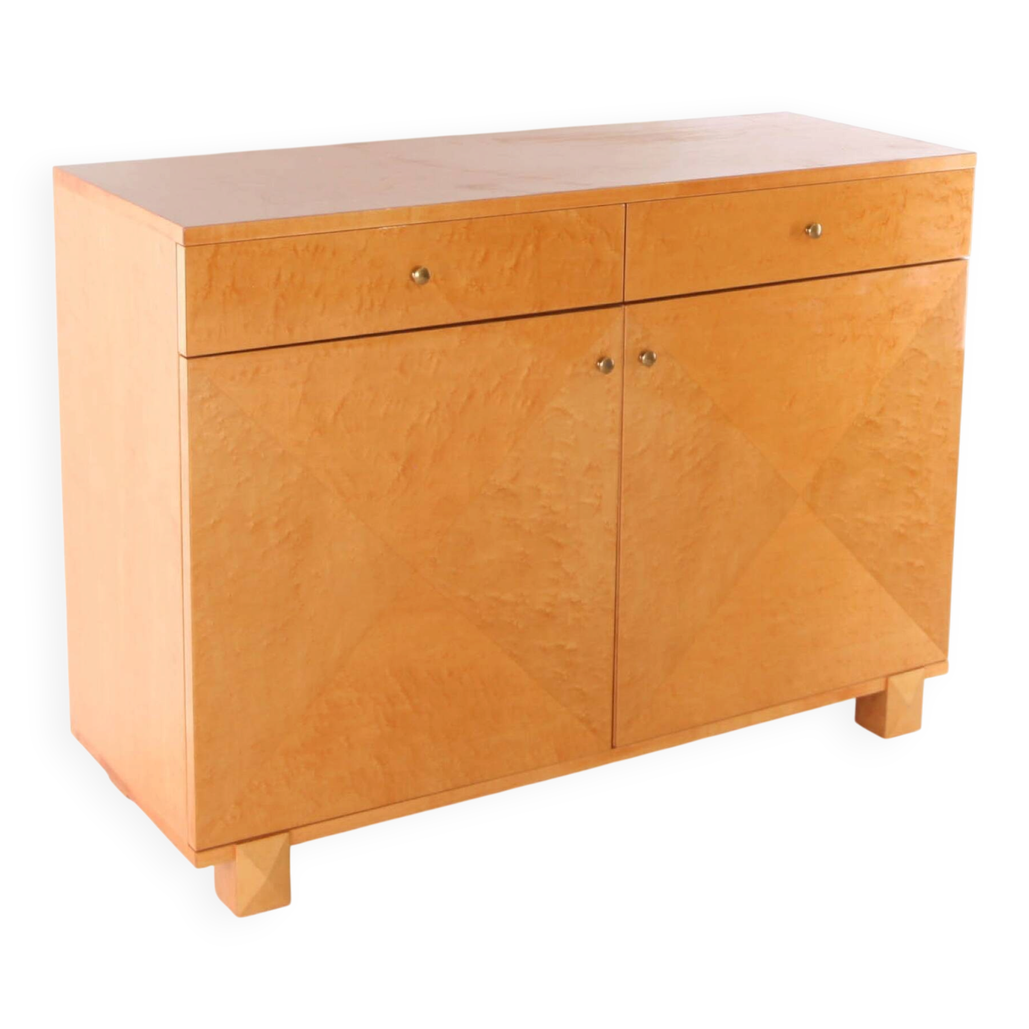Spotted maple buffet