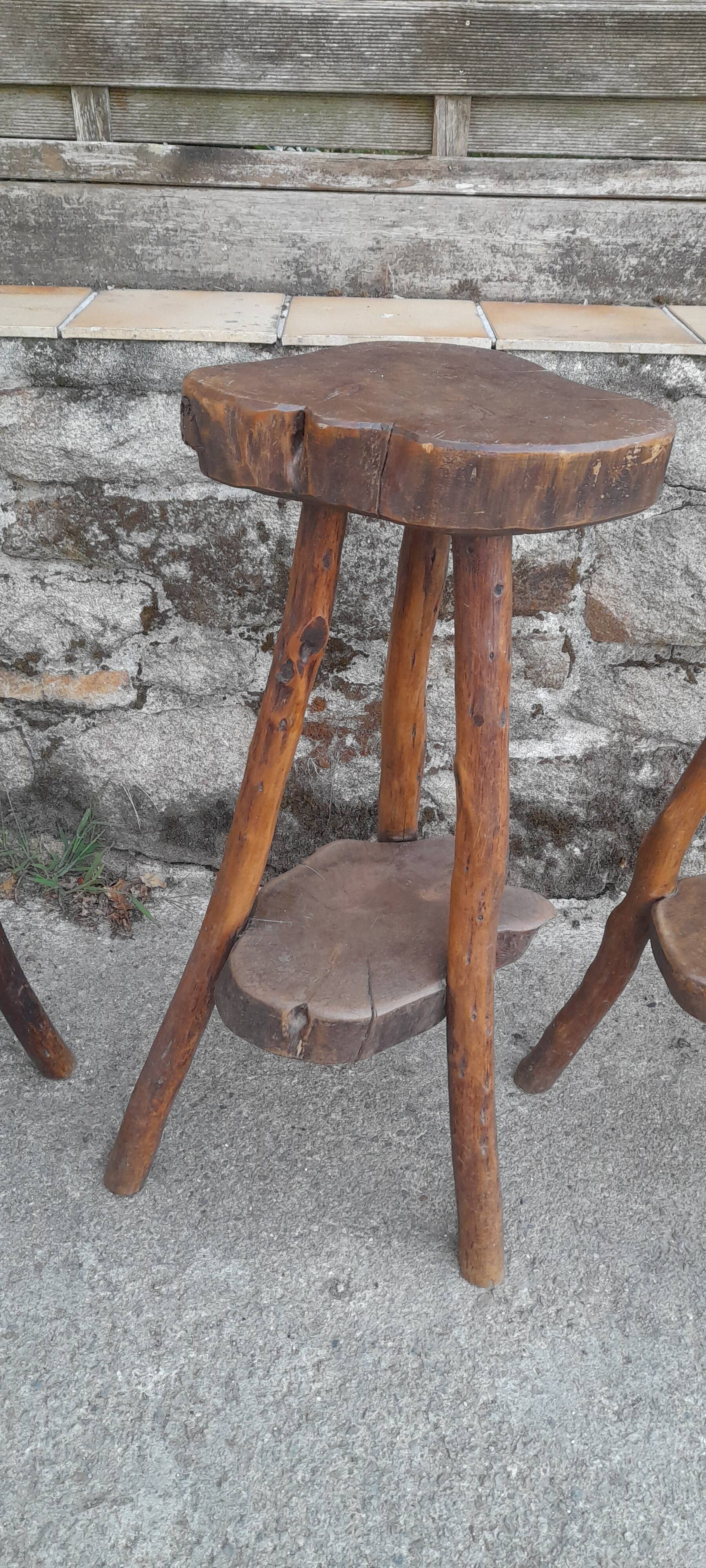 3 tabourets brutaliste en bois H 80 cm