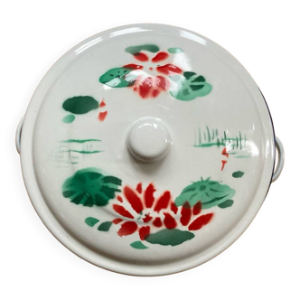 Enamelled sheet tureen