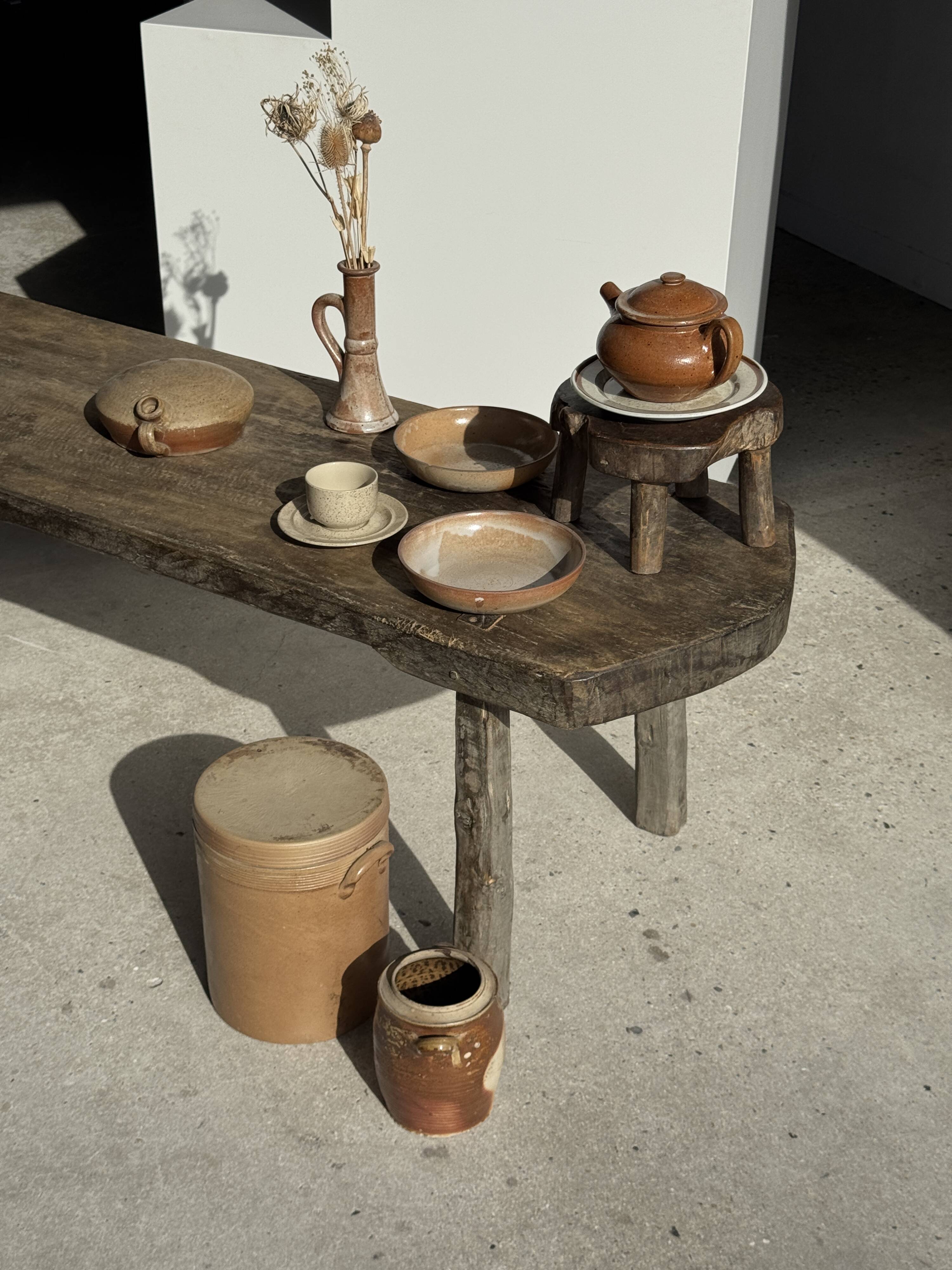 Round flat jar in old stoneware D20