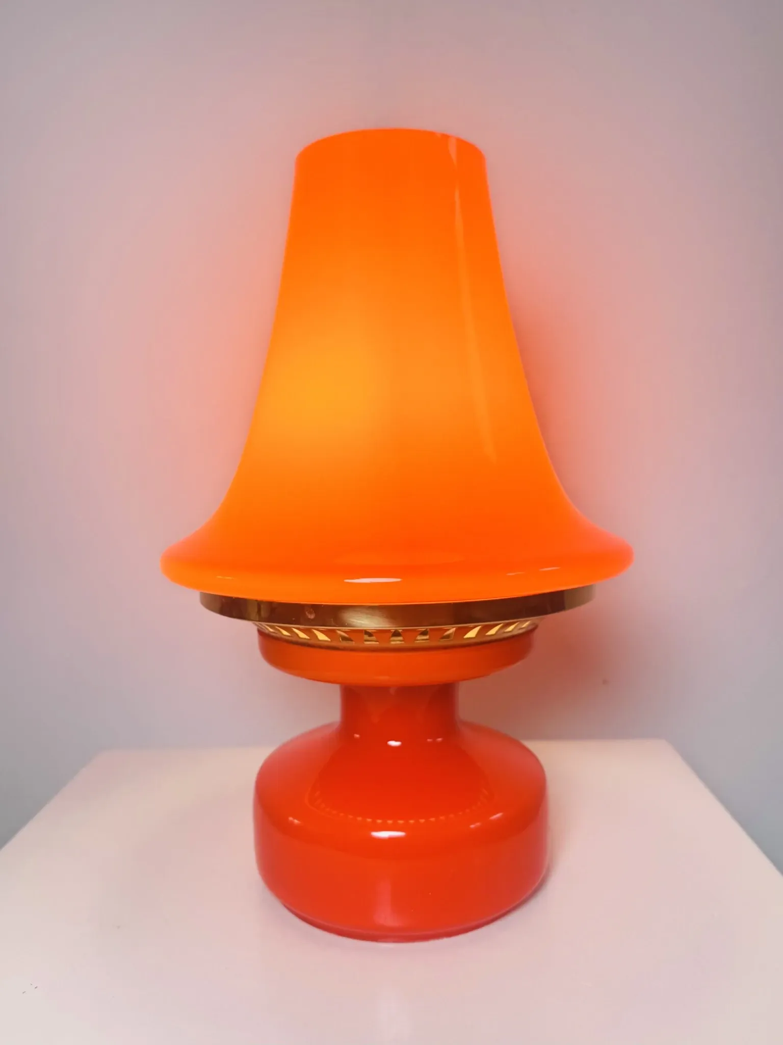 Table lamp in glass B-124 by Hans-Agne Jakobsson for Markaryd Ab, Sweden, 1960s.