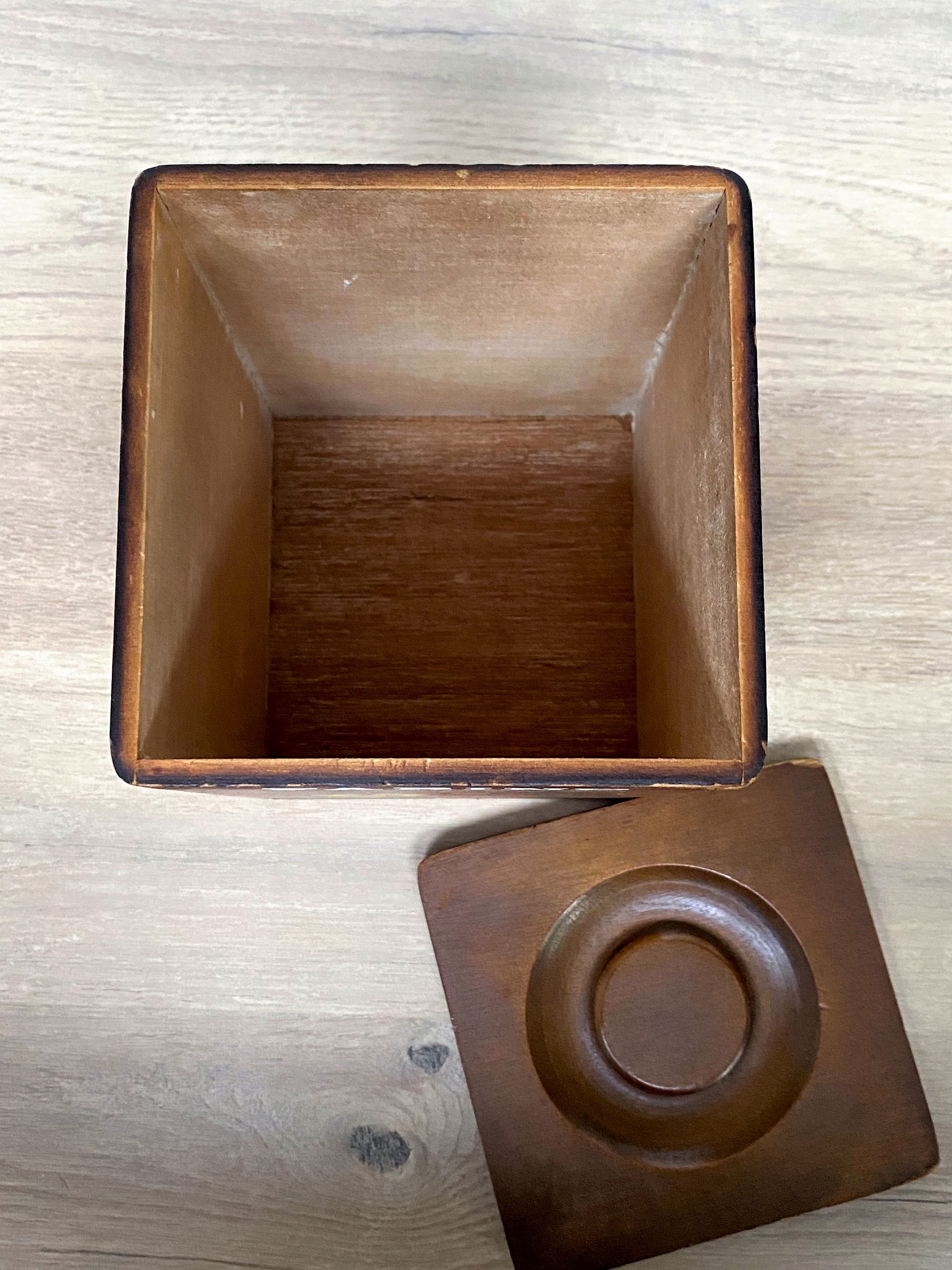 Série de 4 pots à épices en bois