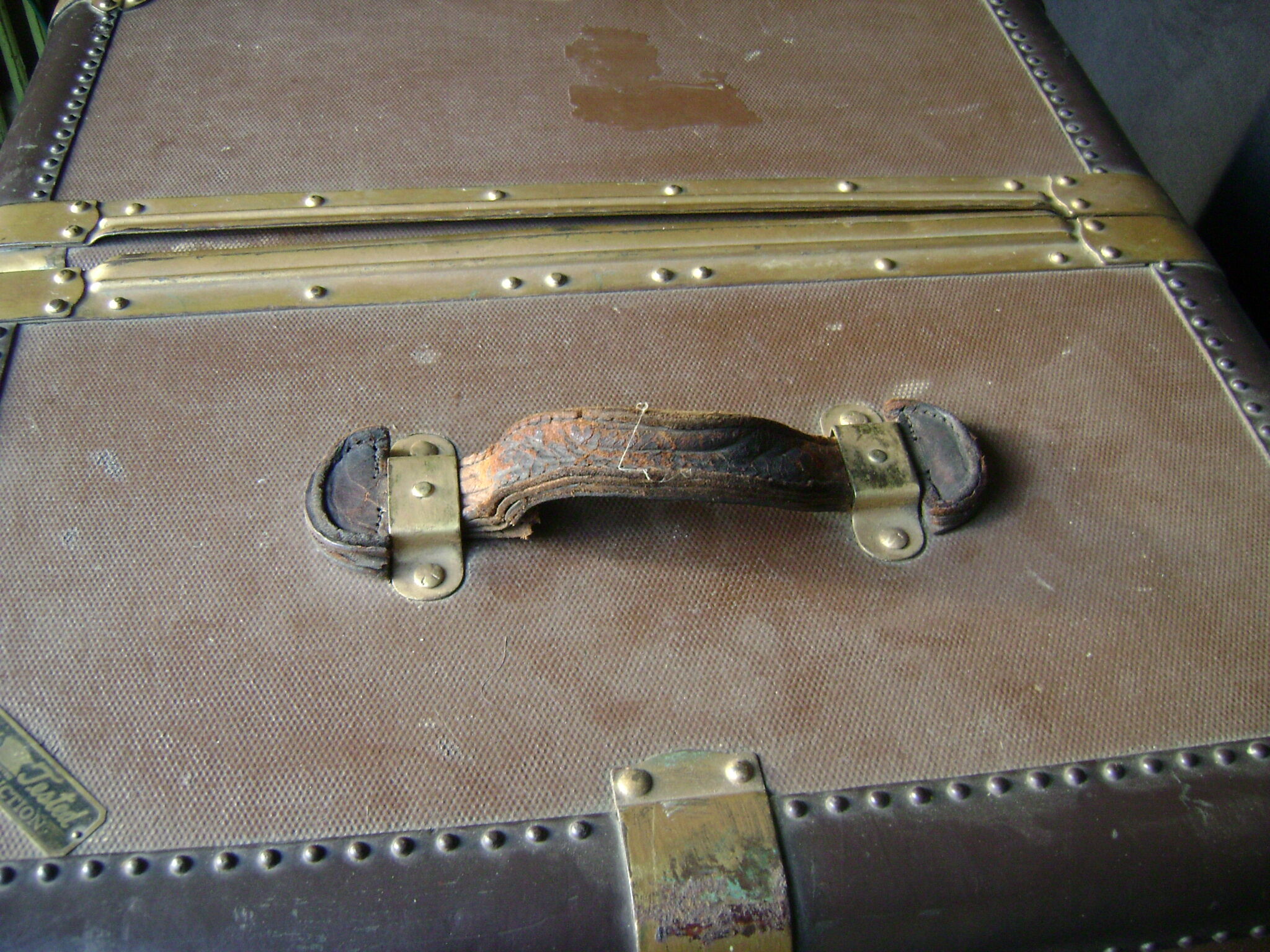 1920 american brand wheary travel trunk
