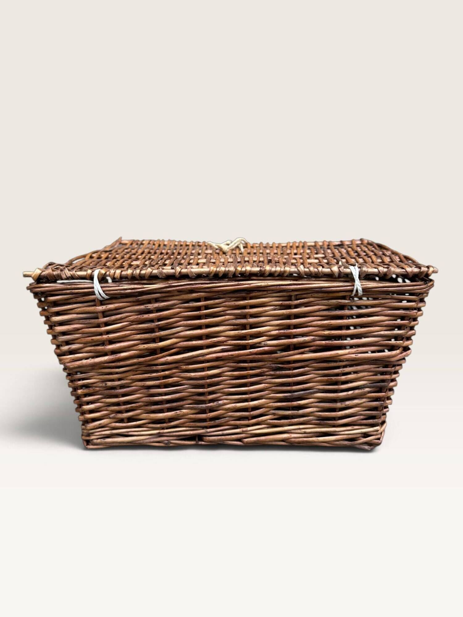 Panier à couvercle en osier