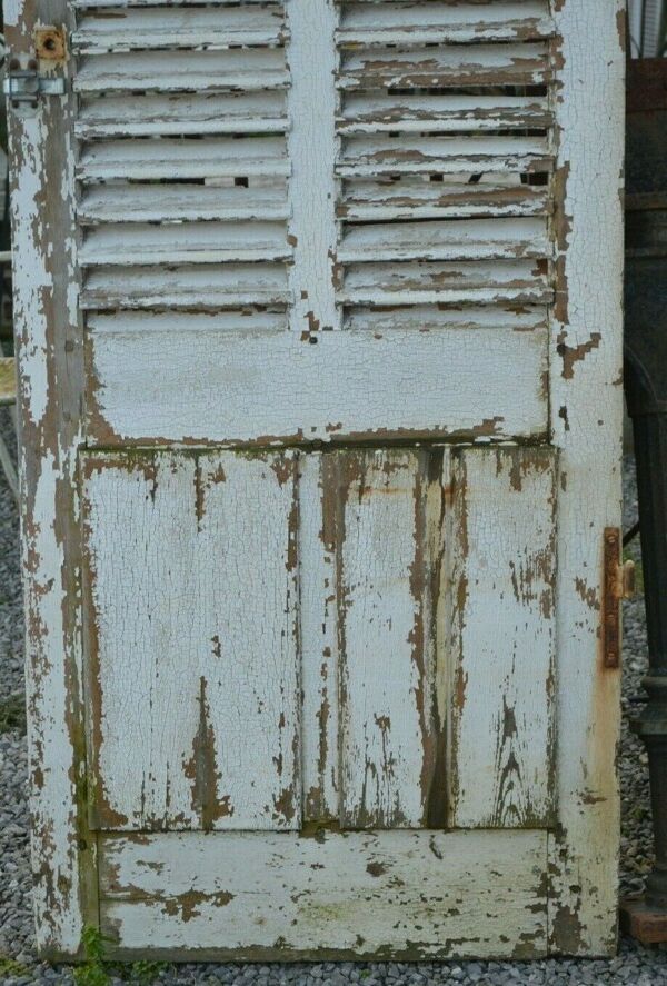 Porte avec lamelles de volet