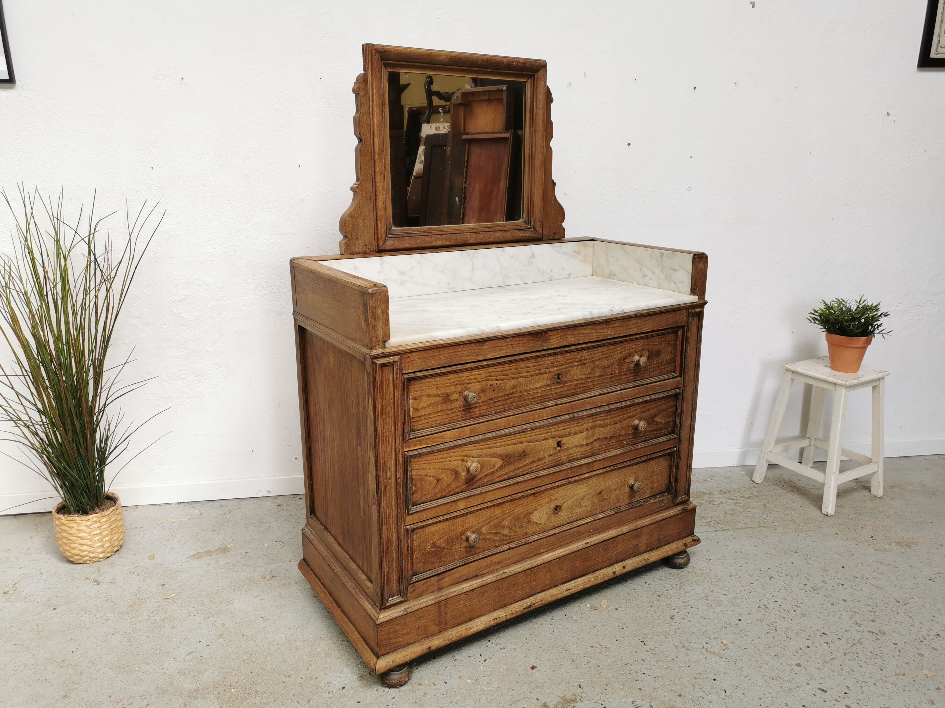 Commode coiffeuse 1900 en chêne et marbre