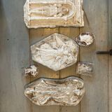 Lot bas-relief in plaster