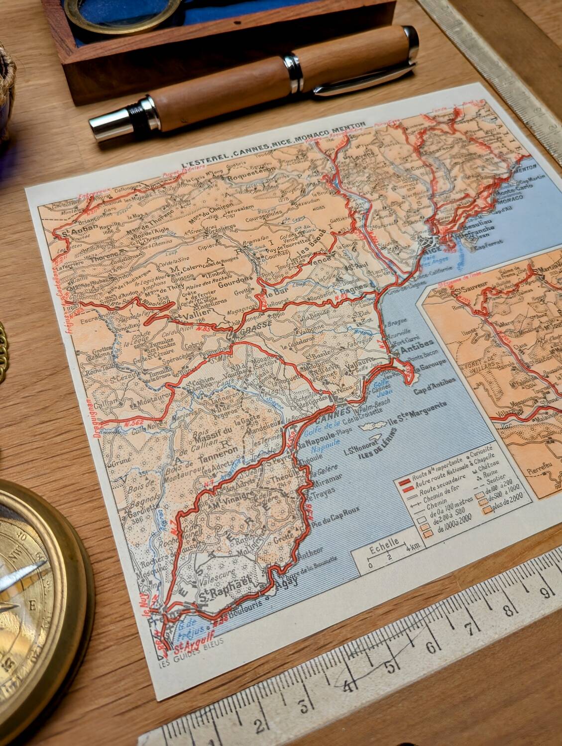 Imprimée en 1953, de Saint-Raphaël à Menton.