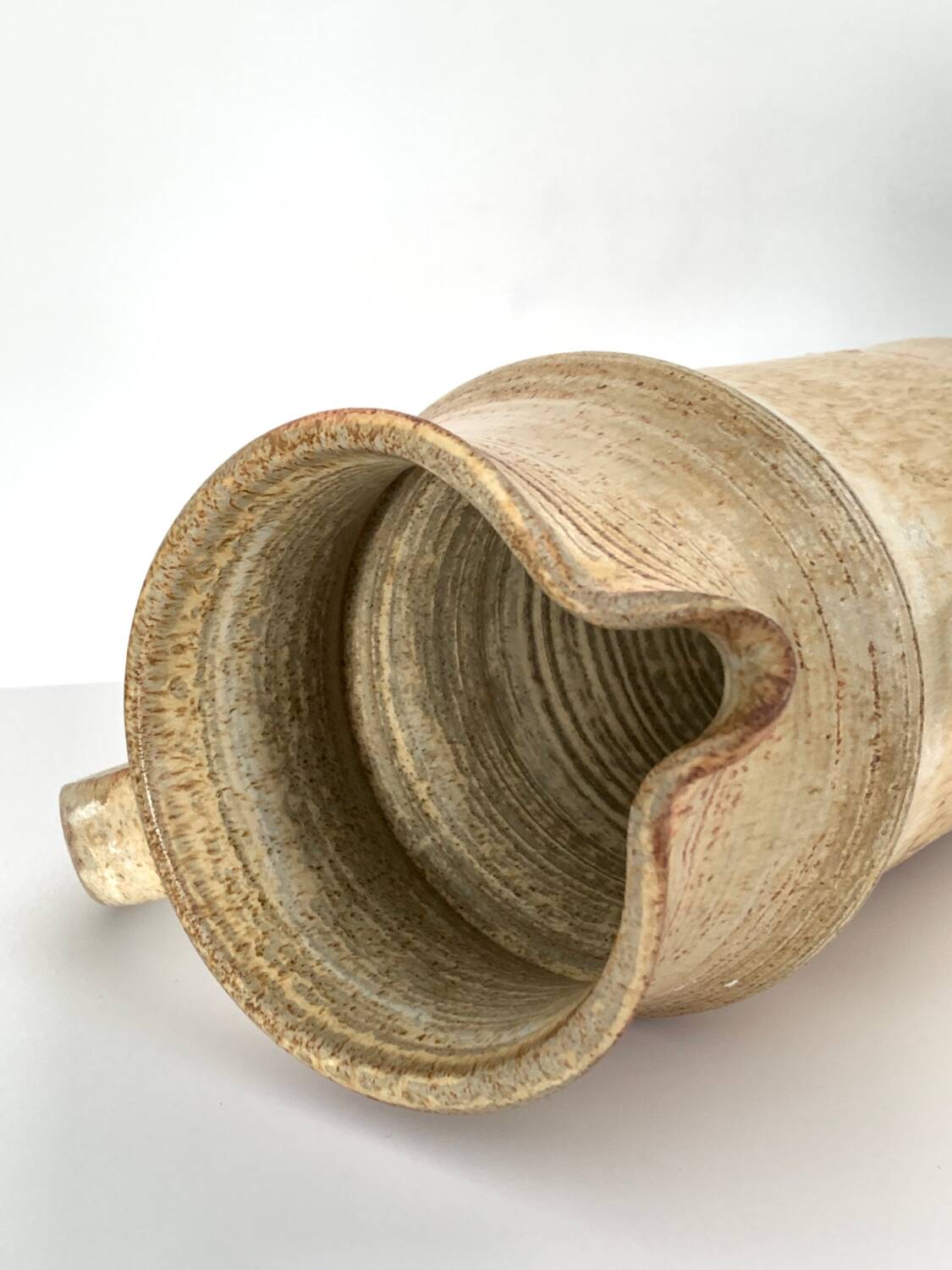 Ceramic pitcher from 1978 signed