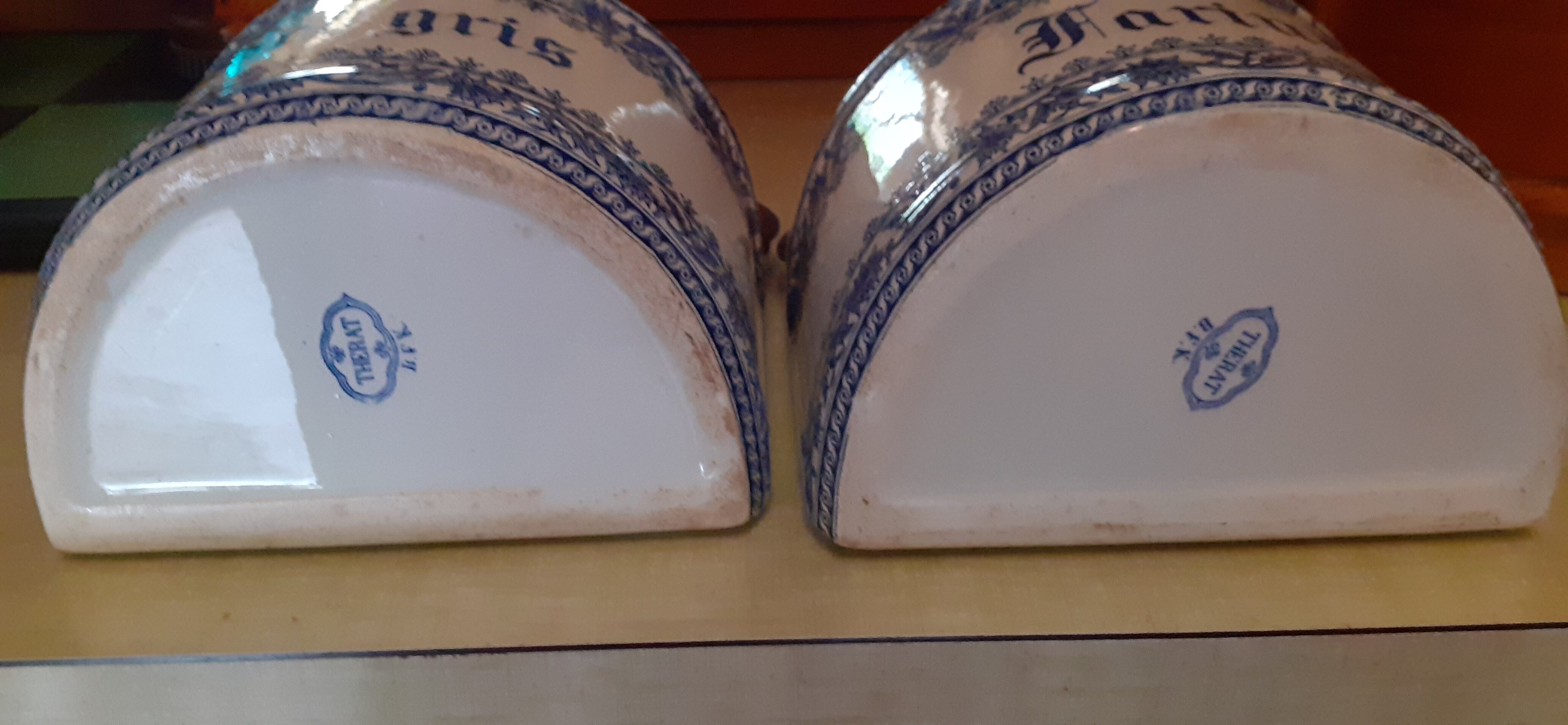 Salt and flour pots