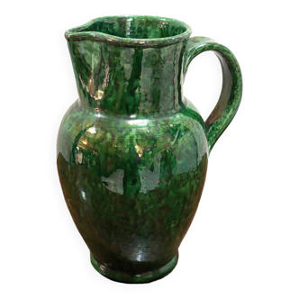 Vase pichet en terre vernissée vert de Vallauris années 60