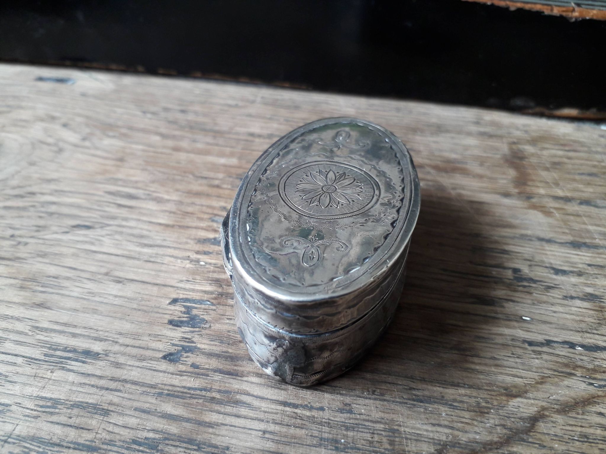 Tabatière de style napoléon III en argent
