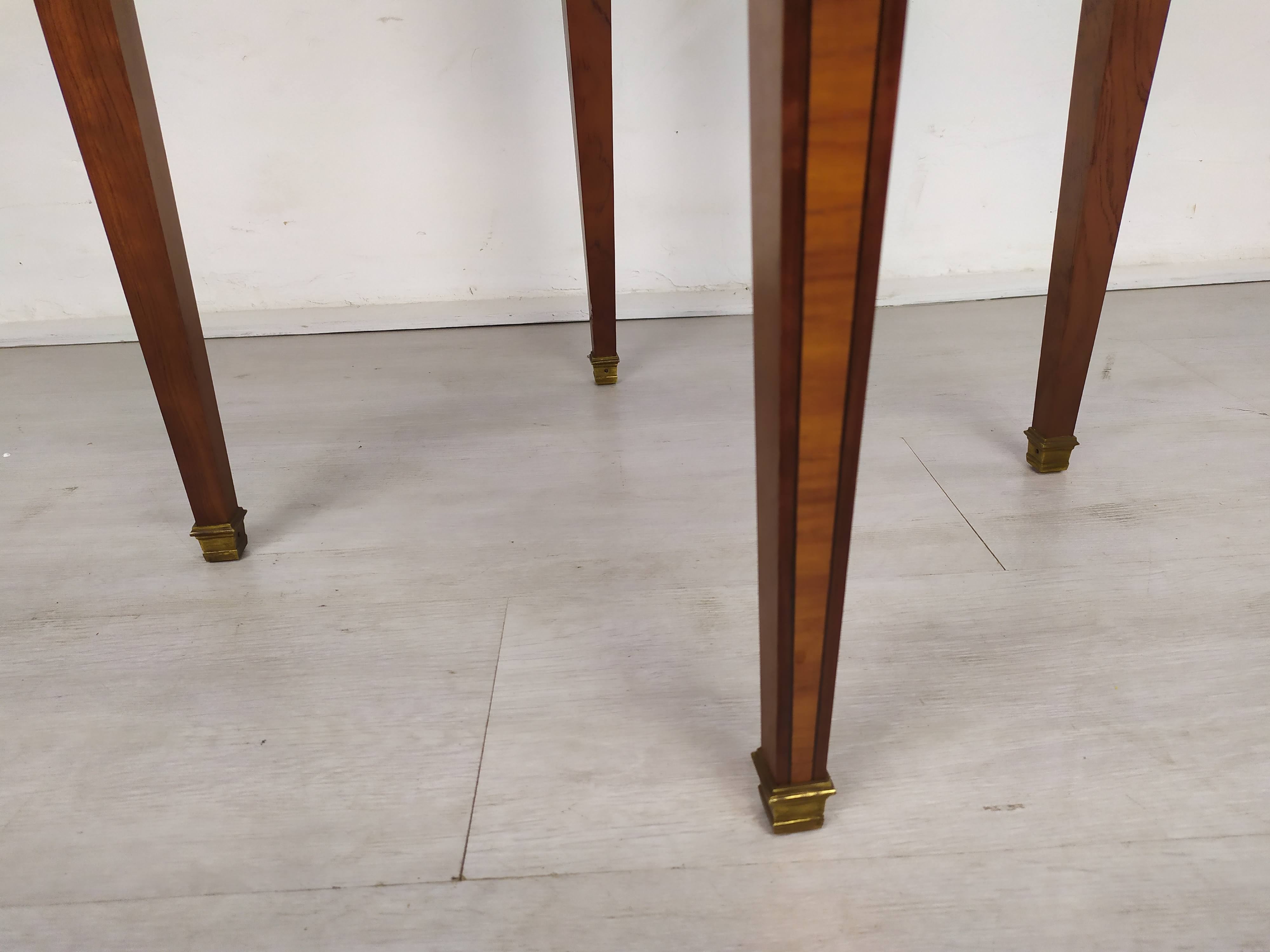 Louis XVI hot water bottle table