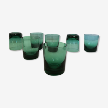 8 verres verts