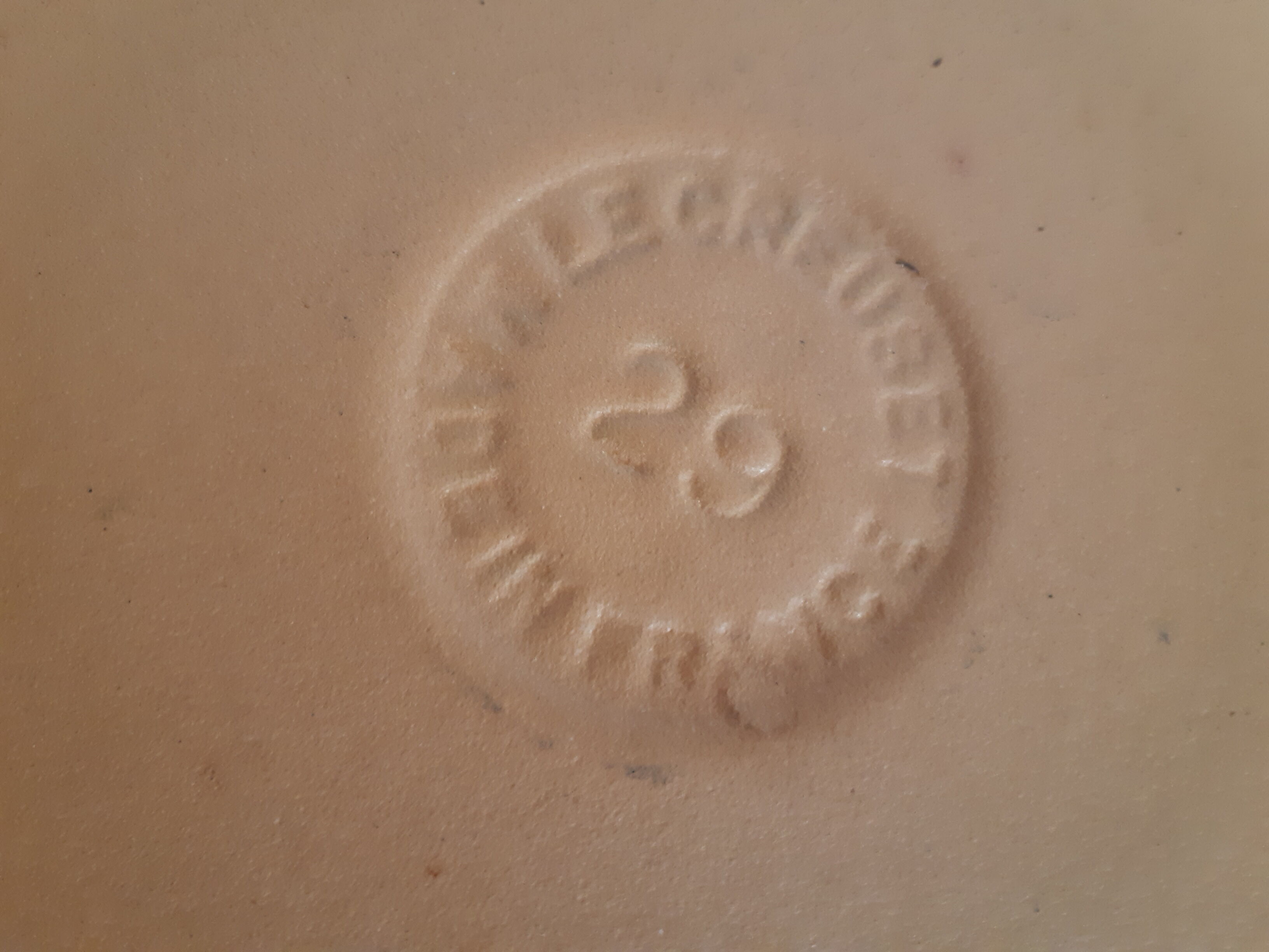 Mama Le creuset Cassette in enamelled cast iron by Enzo Mari