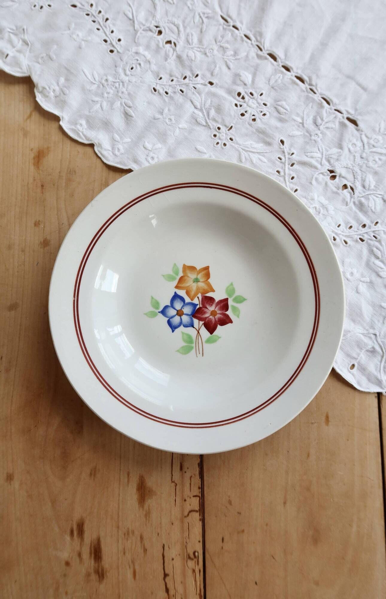 Assiette creuse vintage Moulin des Loups - Modèle La Ruche – Décor floral