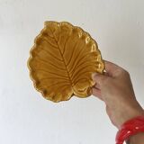 Ceramic leaf pocket emptier