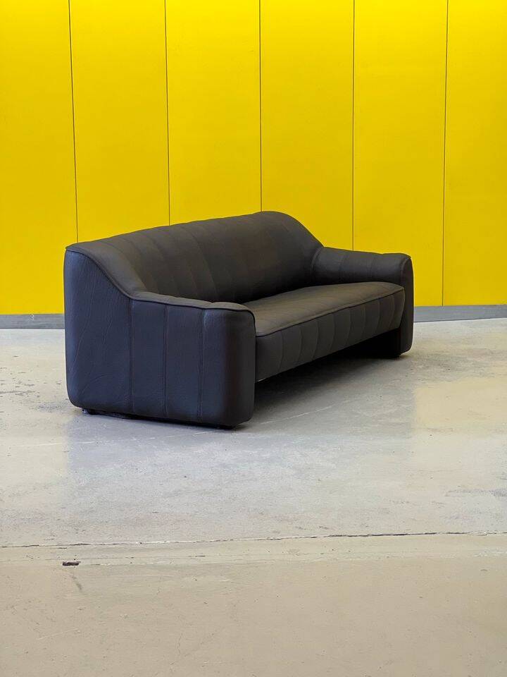 Black leather 3-seater sofa by De Side, from 1970's model 44