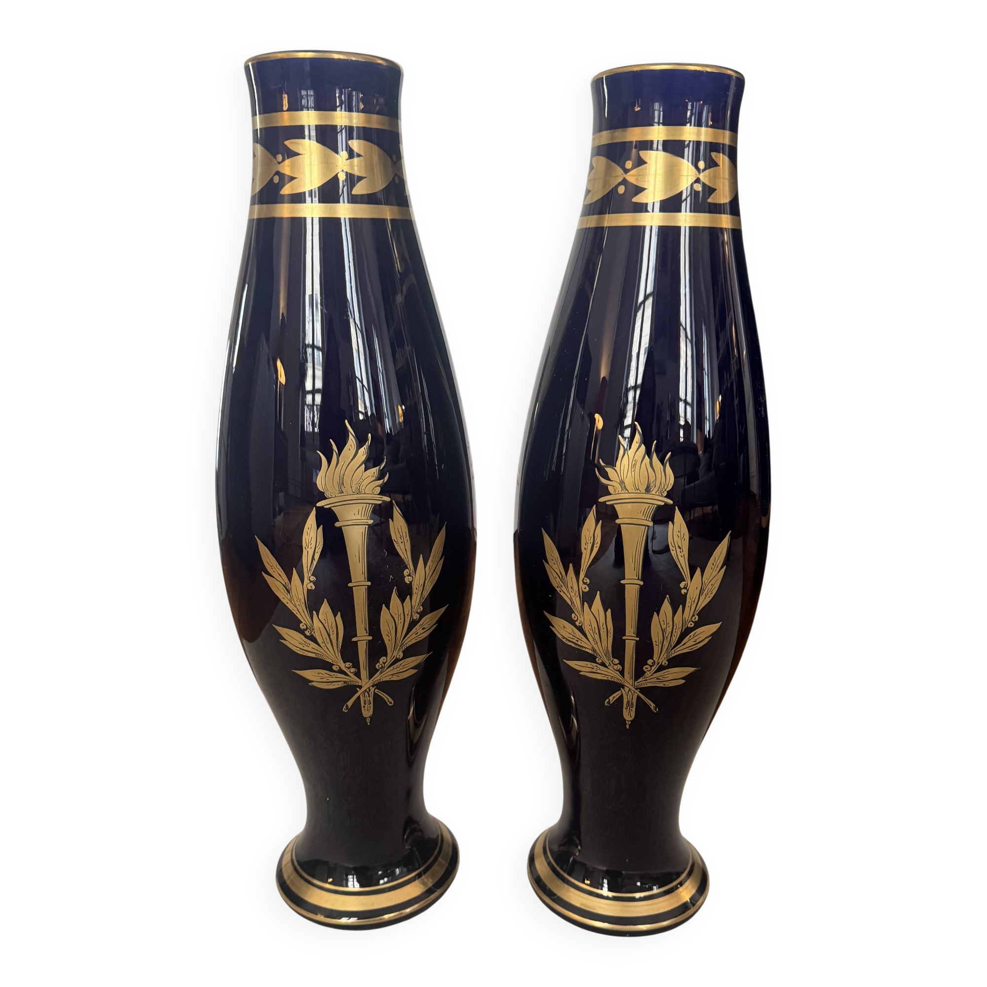 Paire de vases Gustave Asch bleu de Tours – décor Empire doré