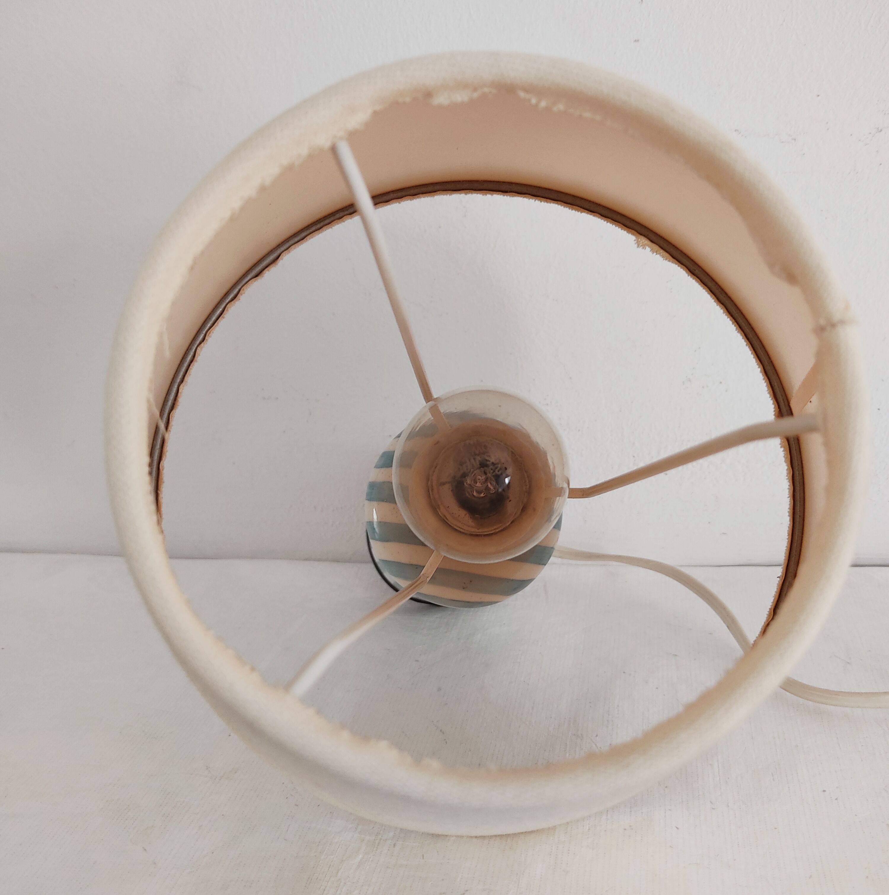 Lampe vintage en porcelaine de paris