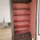 Armoire ancienne en noyer avec miroir